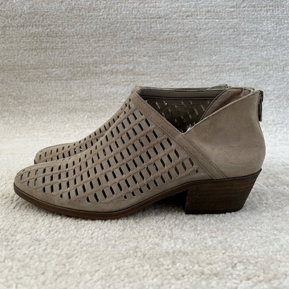 Vince Camuto Pekkan Suede Chunky Heel Ankle Boots Booties 9.5 Zipper Closure